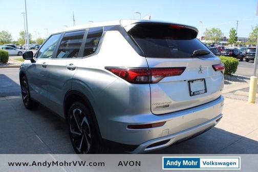 Alloy Silver Metallic 2023 Mitsubishi Outlander SE