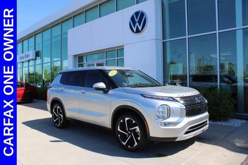 Alloy Silver Metallic 2023 Mitsubishi Outlander SE