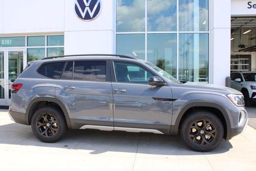 2025 Volkswagen Atlas 2.0T Peak Edition