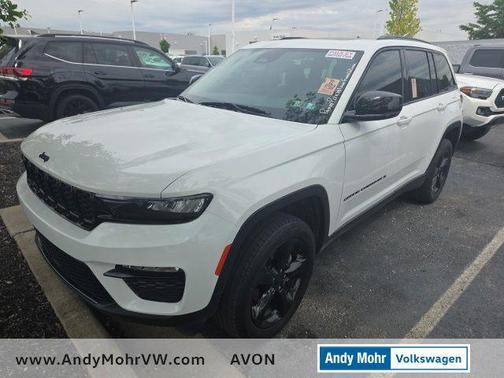 Bright White Clearcoat 2023 Jeep Grand Cherokee Limited