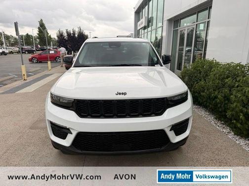 Bright White Clearcoat 2023 Jeep Grand Cherokee Limited