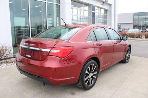 2014 Chrysler 200 Limited