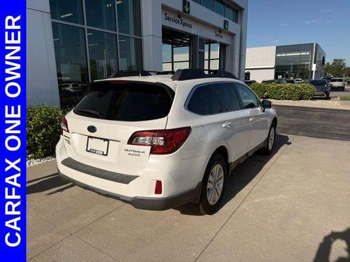 Crystal White Pearl 2016 Subaru Outback 2.5i Premium