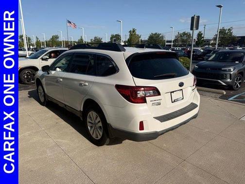 Crystal White Pearl 2016 Subaru Outback 2.5i Premium