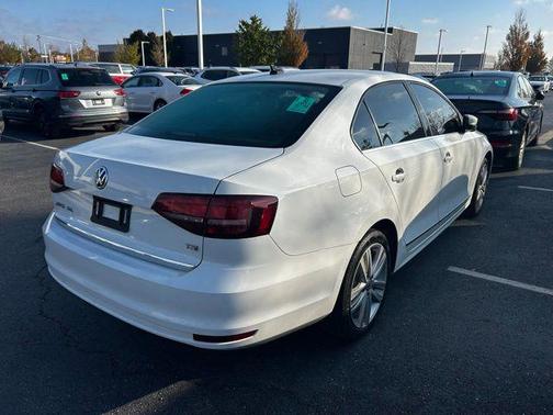 2017 Volkswagen Jetta 1.8T SEL