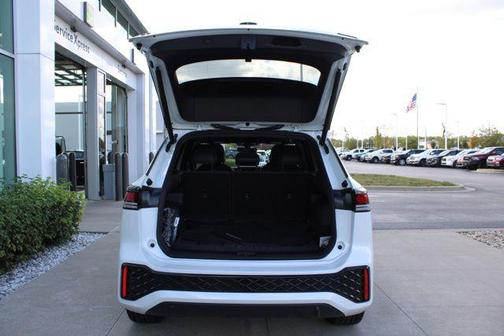 2025 Volkswagen Tiguan 2.0T SE R-Line Black 4MOTION