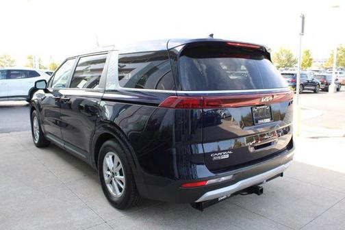 2023 Kia Carnival LX