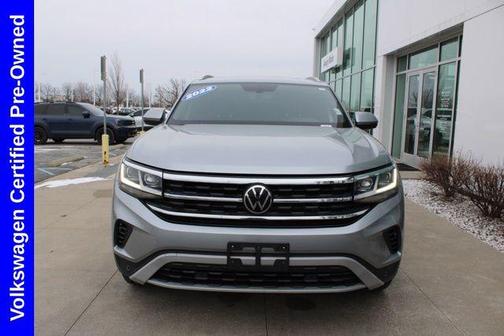 Pyrite Silver Metallic 2022 Volkswagen Atlas Cross Sport 3.6L V6 SE w/Technology