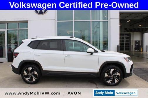 Pure White 2025 Volkswagen Taos 1.5T SE
