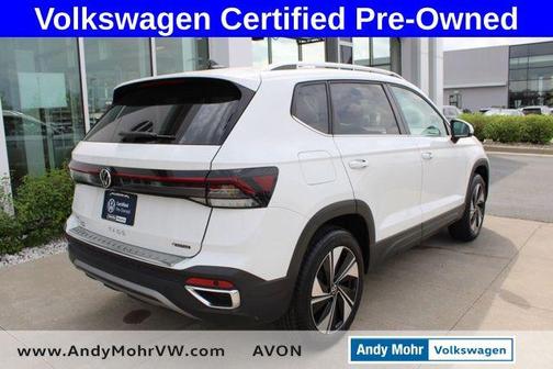 Pure White 2025 Volkswagen Taos 1.5T SE