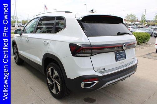 Pure White 2025 Volkswagen Taos 1.5T SE
