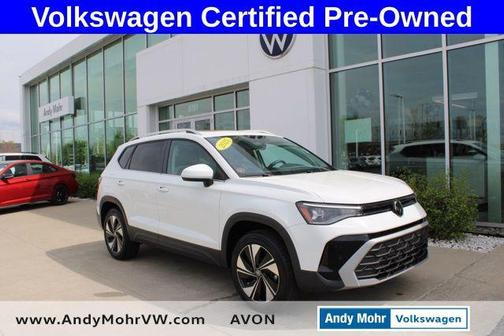 Pure White 2025 Volkswagen Taos 1.5T SE