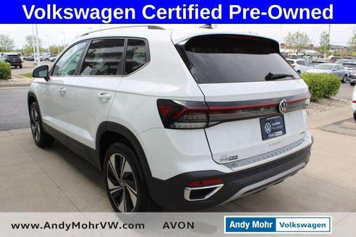 Pure White 2025 Volkswagen Taos 1.5T SE