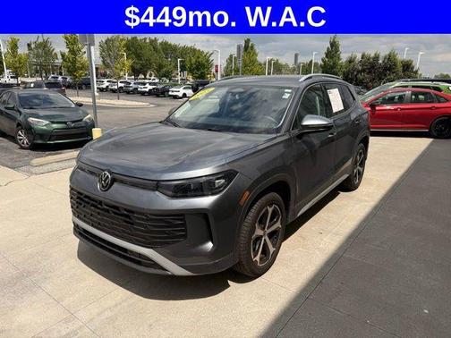 Platinum Gray Metallic 2025 Volkswagen Tiguan 2.0T SE 4MOTION