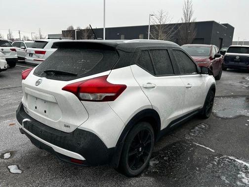 2020 Nissan Kicks SR