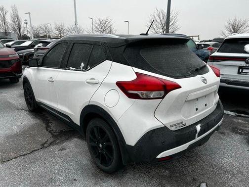 2020 Nissan Kicks SR