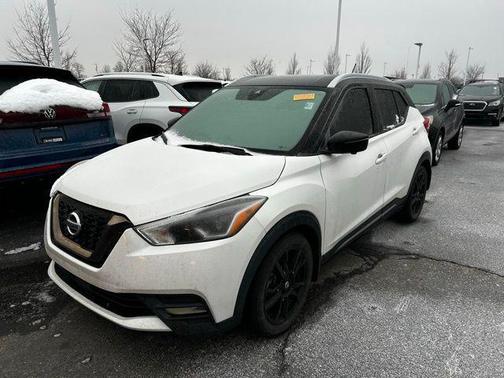 2020 Nissan Kicks SR