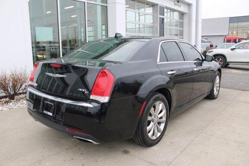 2016 Chrysler 300 S