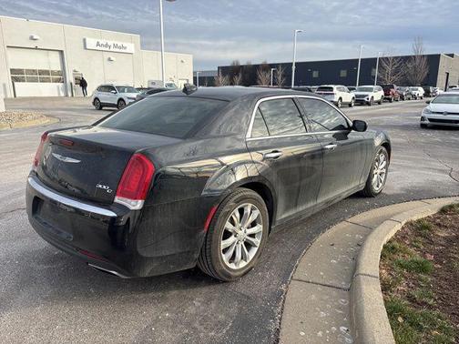 2016 Chrysler 300 S