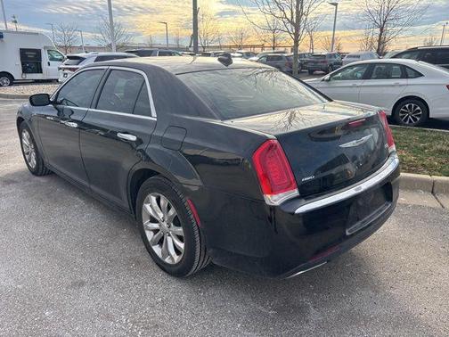 2016 Chrysler 300 S