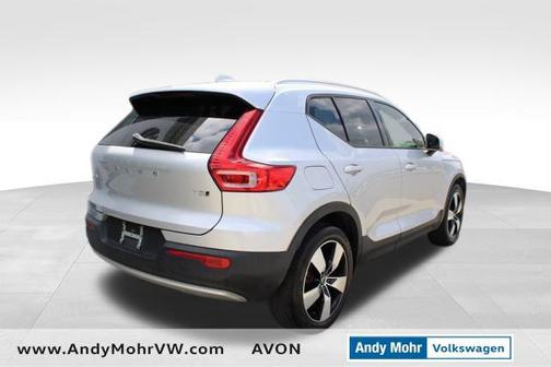 2019 Volvo XC40 T5 Momentum