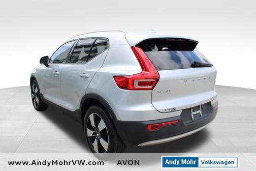 2019 Volvo XC40 T5 Momentum