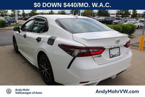 Ice 2024 Toyota Camry SE