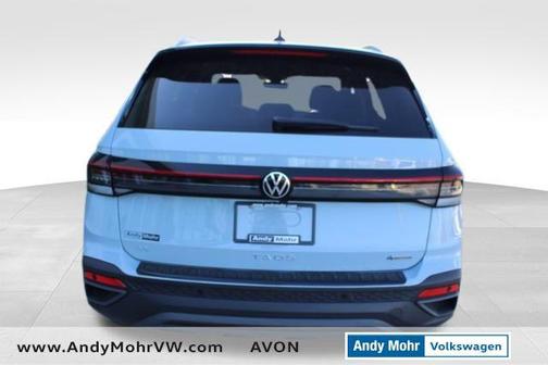 2025 Volkswagen Taos 1.5T SE Black