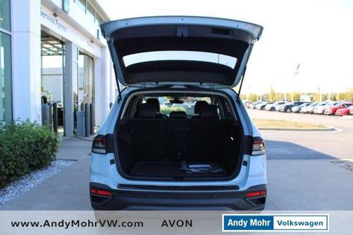 2025 Volkswagen Taos 1.5T SE Black