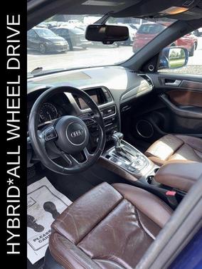 Scuba Blue Metallic 2015 Audi Q5 hybrid 2.0T Prestige