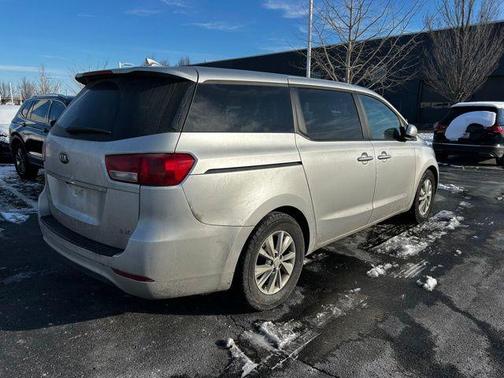 2017 Kia Sedona LX