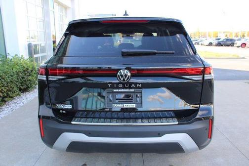 2025 Volkswagen Tiguan 2.0T SE