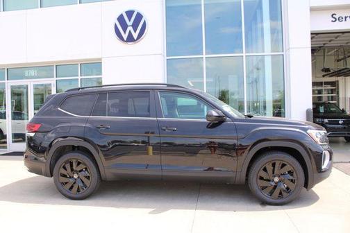 2025 Volkswagen Atlas 2.0T SE w/Technology 4MOTION