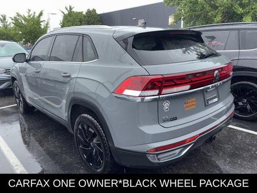 Pure Gray 2024 Volkswagen Atlas Cross Sport 2.0T SE w/Technology 4MOTION