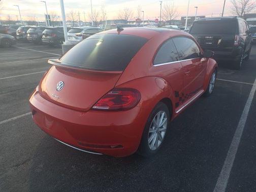 2019 Volkswagen Beetle 2.0T SE