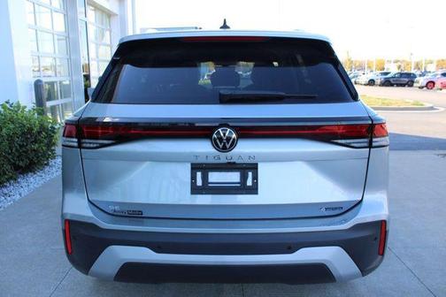 2025 Volkswagen Tiguan 2.0T SE 4MOTION