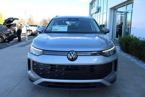 2025 Volkswagen Tiguan 2.0T SE 4MOTION