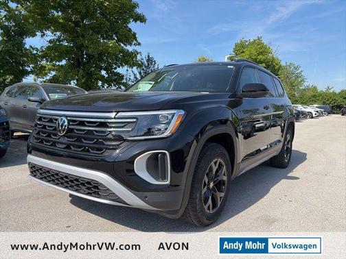 Deep Black Pearl 2026 Volkswagen Atlas 2.0T Peak Edition