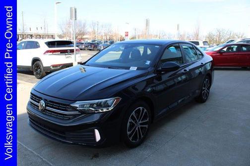 Deep Black Pearl 2024 Volkswagen Jetta 1.5T Sport