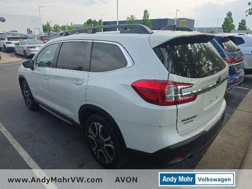 Crystal White Pearl 2024 Subaru Ascent Limited 7-Passenger