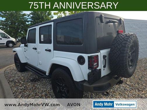 Bright White Clearcoat 2016 Jeep Wrangler Unlimited Sahara