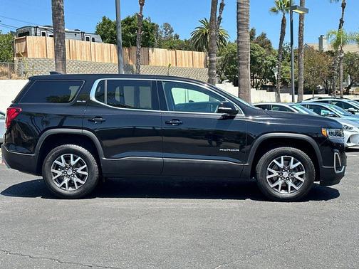2023 GMC Acadia FWD SLE