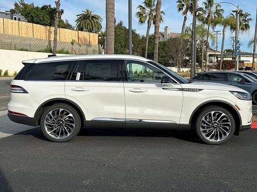 2025 Lincoln Aviator Reserve AWD
