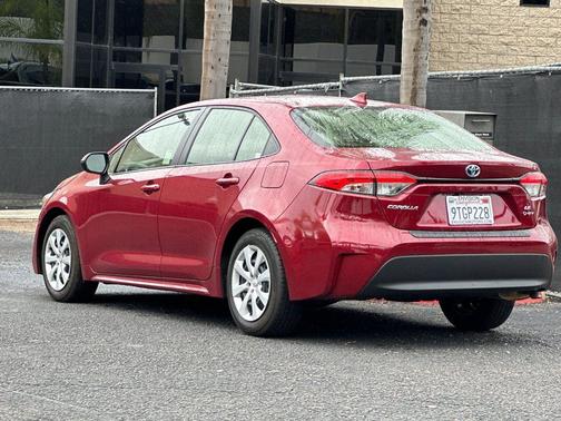 2025 Toyota Corolla Hybrid LE