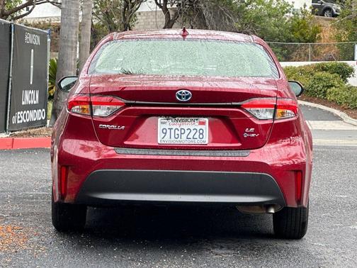 2025 Toyota Corolla Hybrid LE