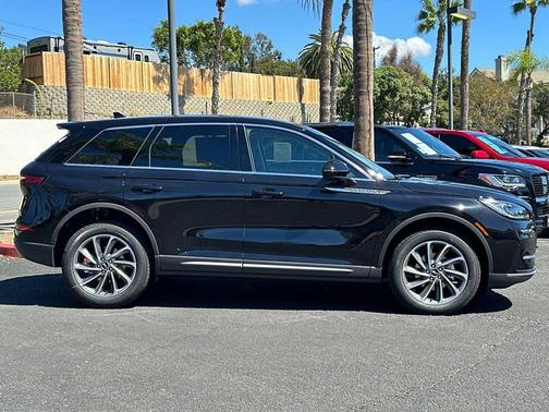 2025 Lincoln Corsair Premiere