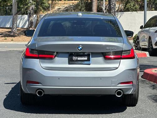 2024 BMW 330 i