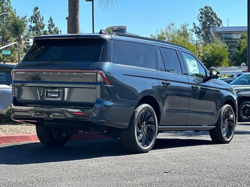 2025 Lincoln Navigator Reserve