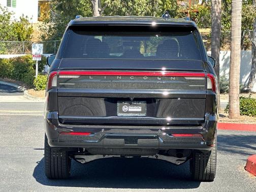 2025 Lincoln Navigator Reserve