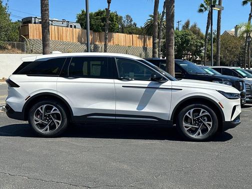 2025 Lincoln Nautilus Premiere